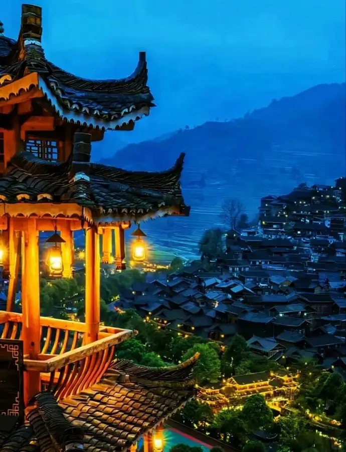 芙蓉镇夜景