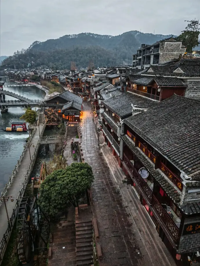 凤凰古城