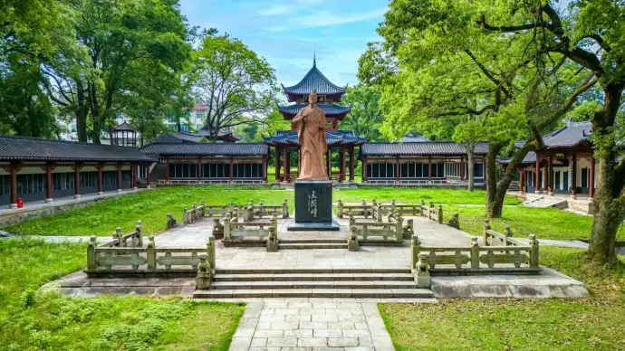 屈子文化园