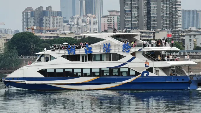 洞庭湖游船
