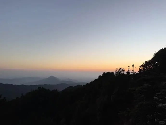 幕阜山
