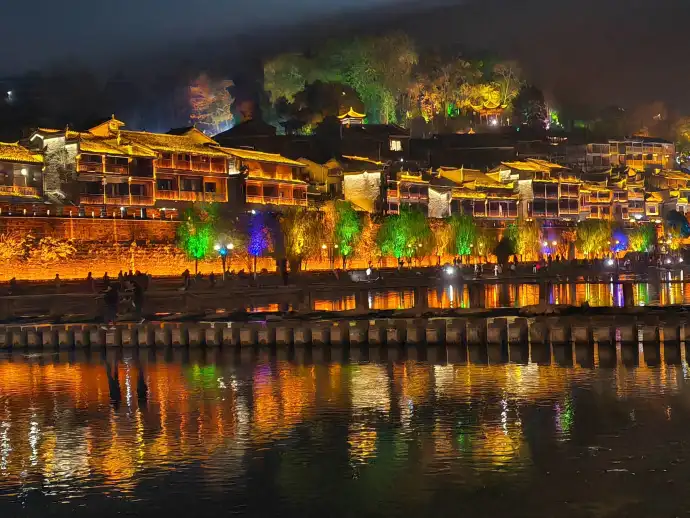 凤凰古城夜景