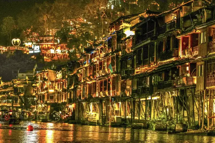 凤凰古城