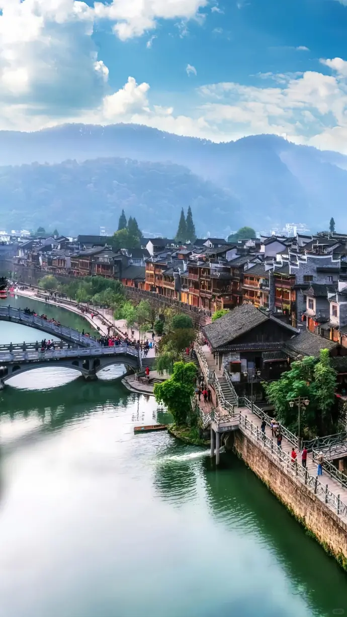 凤凰古城