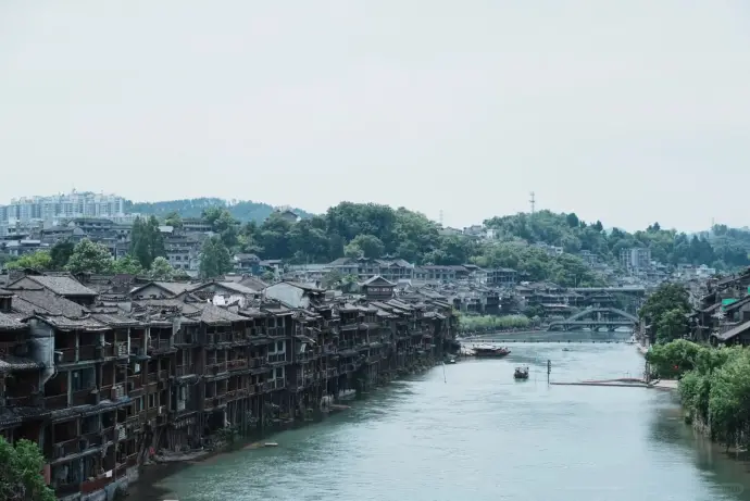 凤凰古城