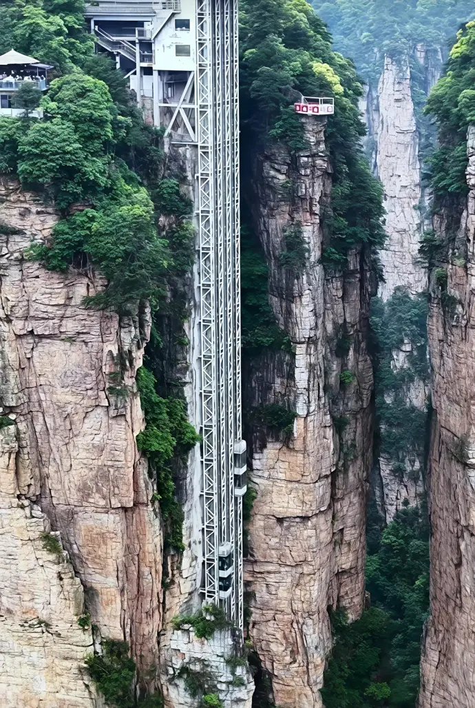 百龙天梯