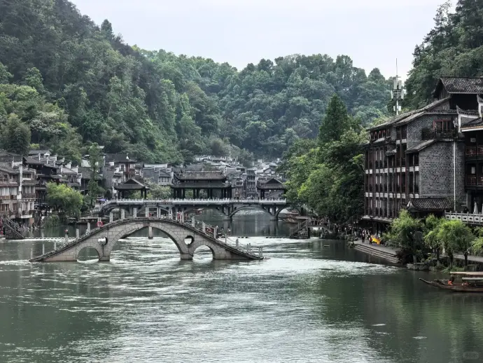 凤凰古城