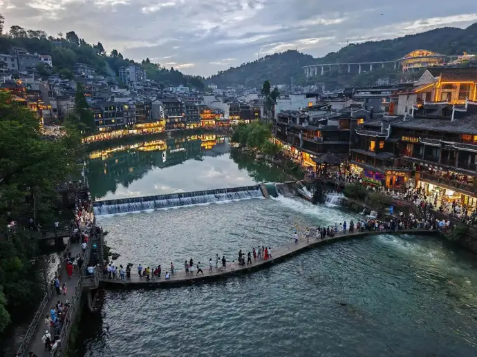凤凰古城