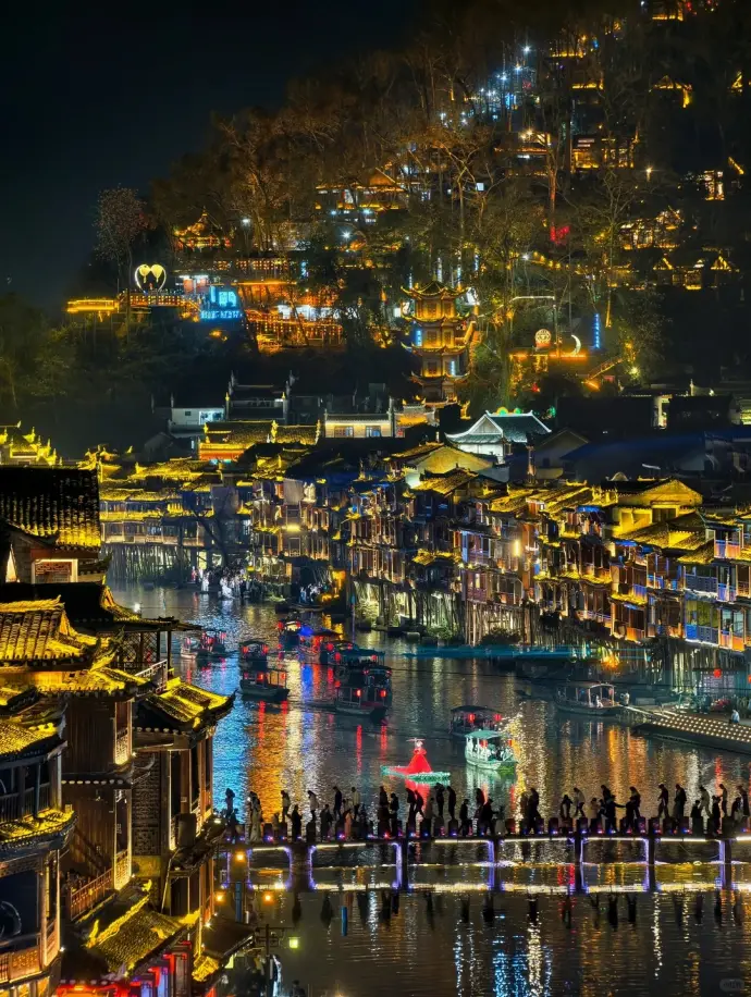 凤凰古城夜景