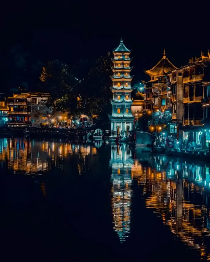 凤凰古城夜景