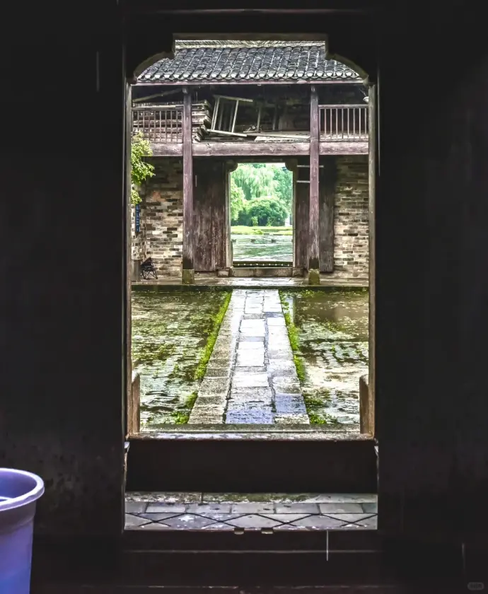 张谷英村